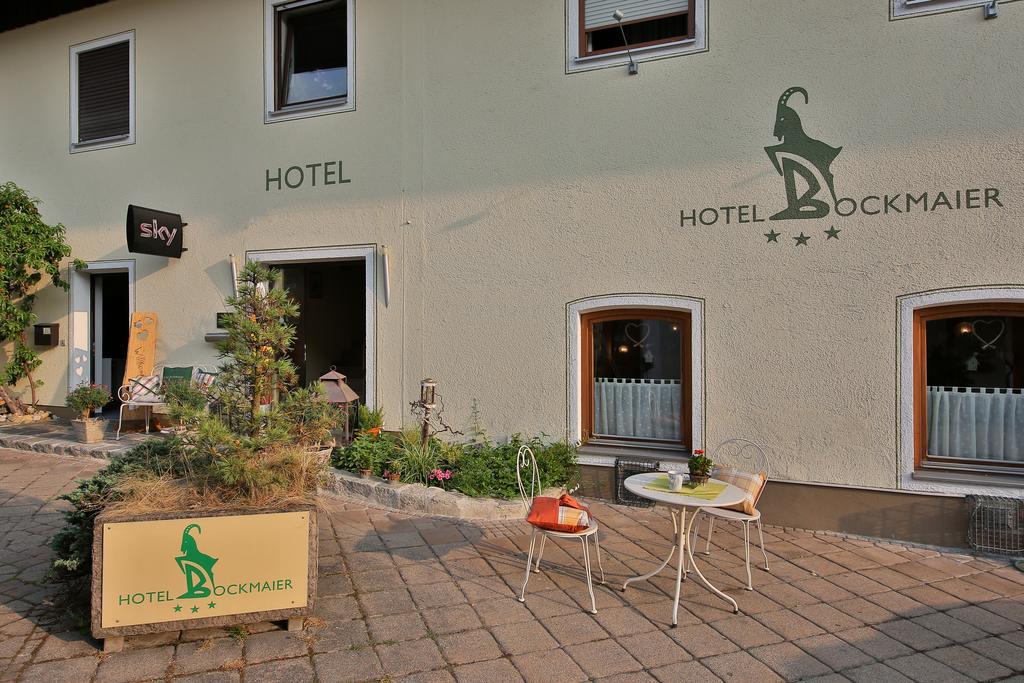 Hotel Bockmaier Oberpframmern Exterior photo